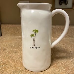 🍶RAE DUNN PITCHER🍶